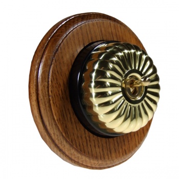 1 Gang Intermediate Medium Oak, Polished Brass Fluted Dome Period Switch